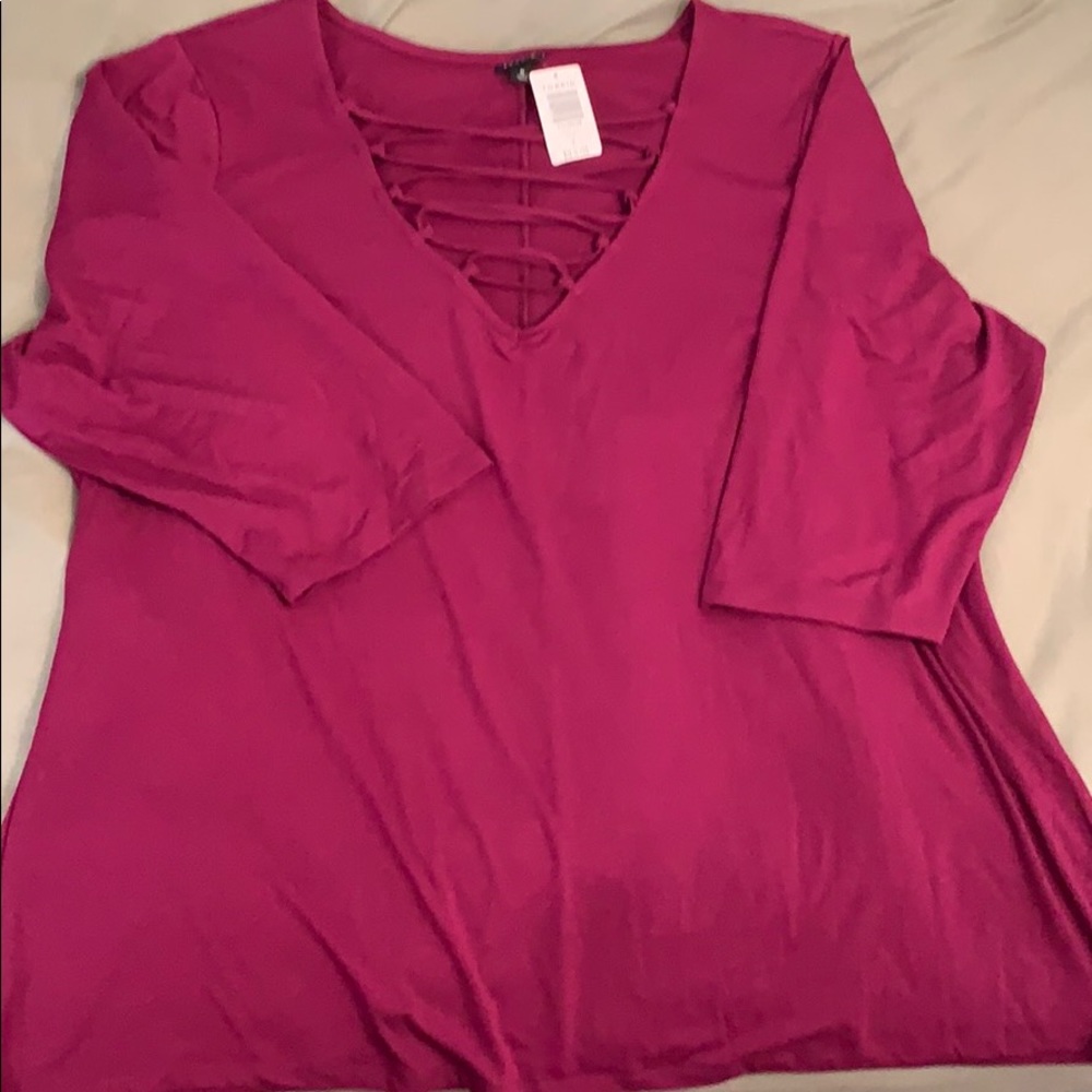 Fitted V neck lace up top